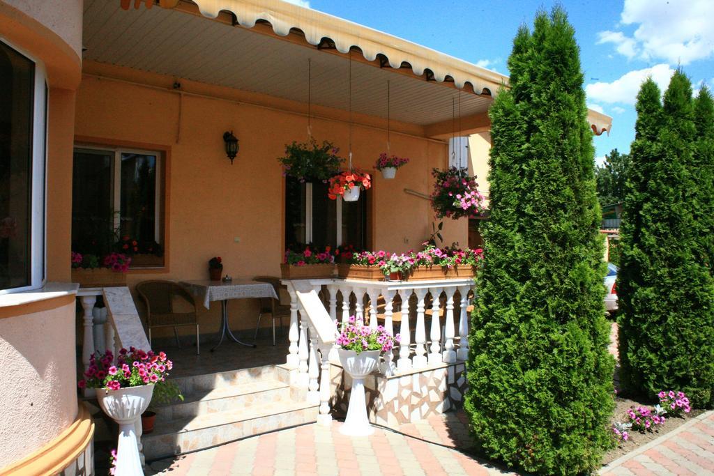 Hotel Radena Arad Esterno foto